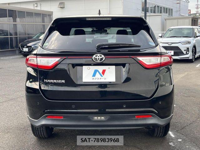 Toyota HARRIER 2017-12 8207717-14