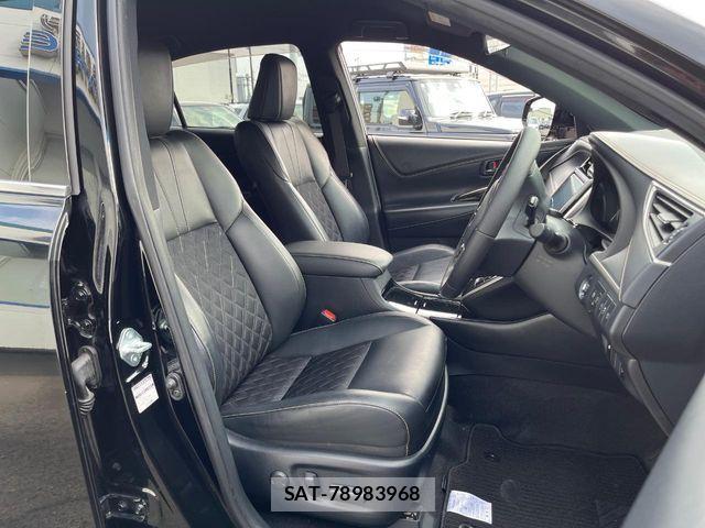 Toyota HARRIER 2017-12 8207717-7