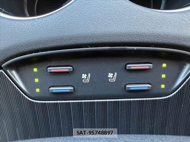 Toyota HARRIER 2021-01 8207690-27