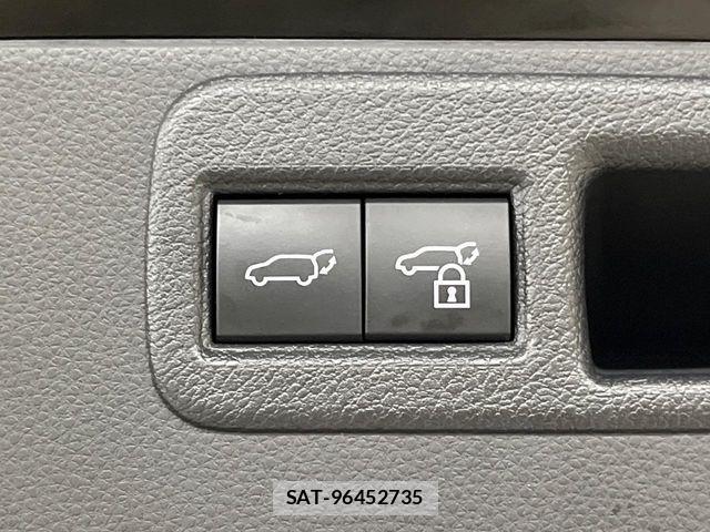 Toyota HARRIER 2024-05 8207685-6