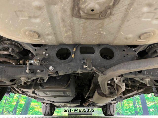 Toyota HARRIER 2017-02 8207718-18