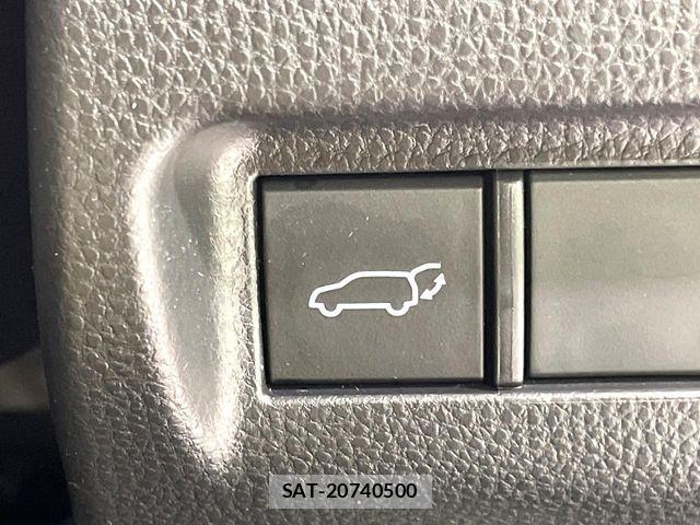 Toyota HARRIER 2023-07 8207700-6