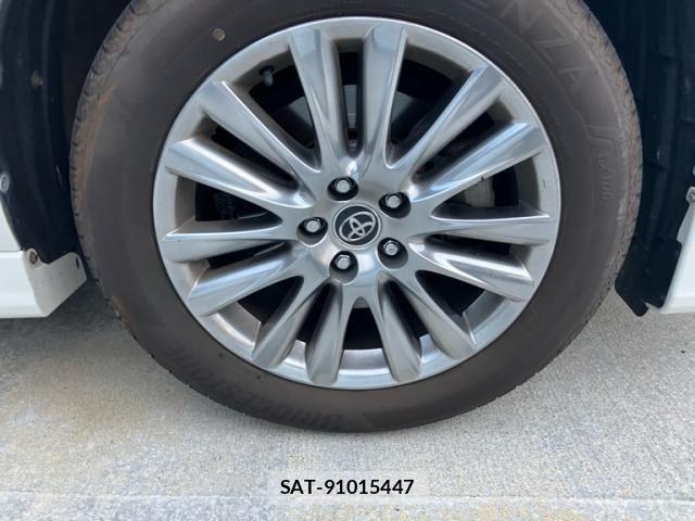 Toyota HARRIER 2017-06 8207715-10