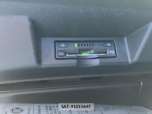 Toyota HARRIER 2017-06 8207715-22