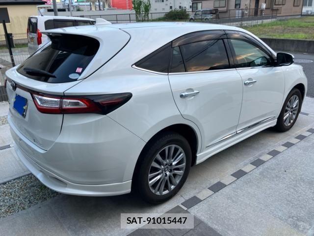 Toyota HARRIER 2017-06 8207715-5