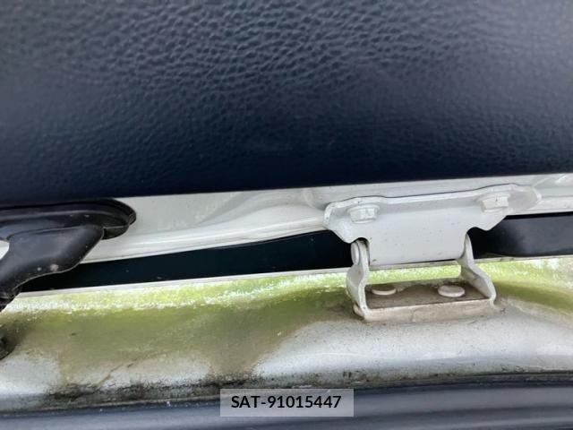 Toyota HARRIER 2017-06 8207715-7