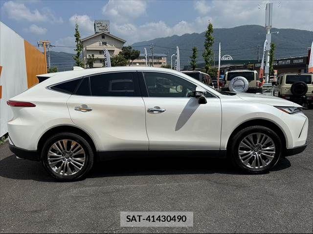 Toyota HARRIER 2022-06 8207696-11