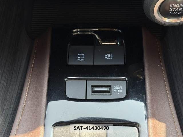 Toyota HARRIER 2022-06 8207696-25