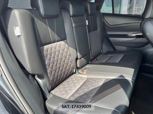 Toyota HARRIER 2017-12 8207716-9