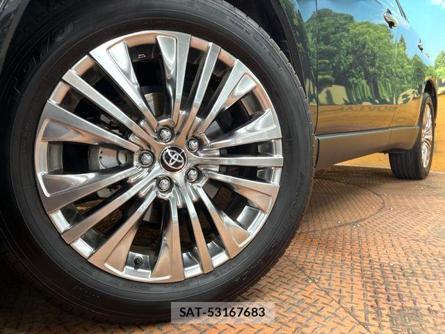 Toyota HARRIER 2025-02 8207681-12