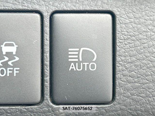 Toyota HARRIER 2015-08 8207721-9