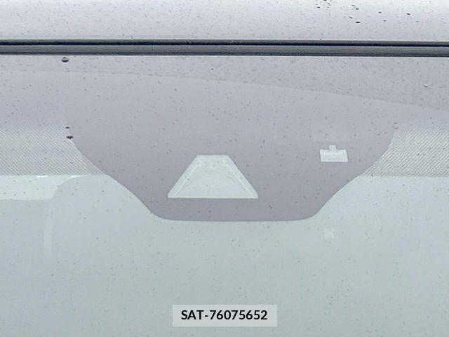 Toyota HARRIER 2015-08 8207721-2