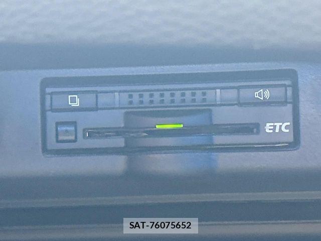 Toyota HARRIER 2015-08 8207721-5
