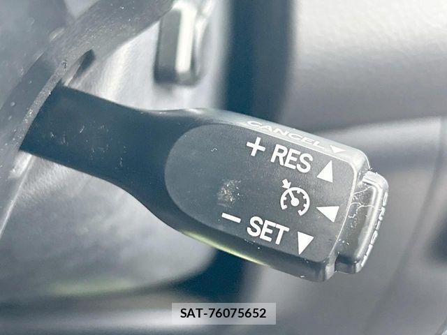 Toyota HARRIER 2015-08 8207721-7