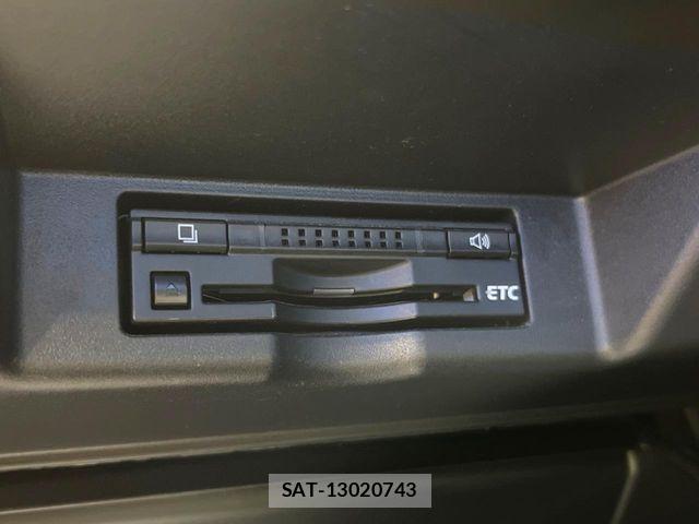 Toyota HARRIER 2014-11 8207722-4