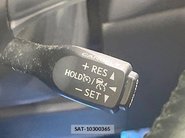 Toyota HARRIER 2018-10 8207714-5