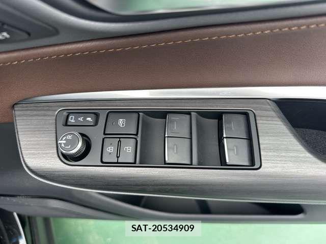 Toyota HARRIER 2023-11 8207682-15