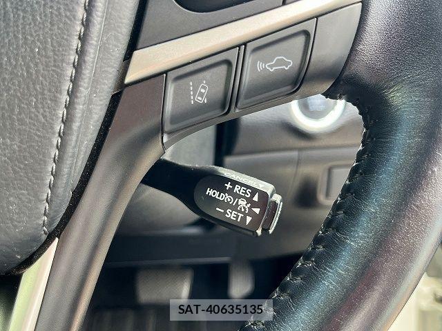 Toyota HARRIER 2017-09 8230202-16