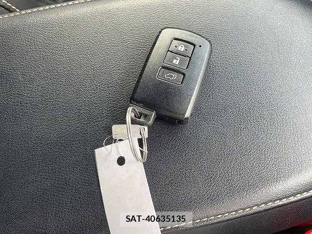 Toyota HARRIER 2017-09 8230202-25