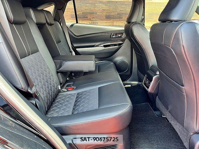 Toyota HARRIER 2017-08 8230205-9