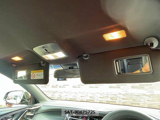 Toyota HARRIER 2017-08 8230205-15