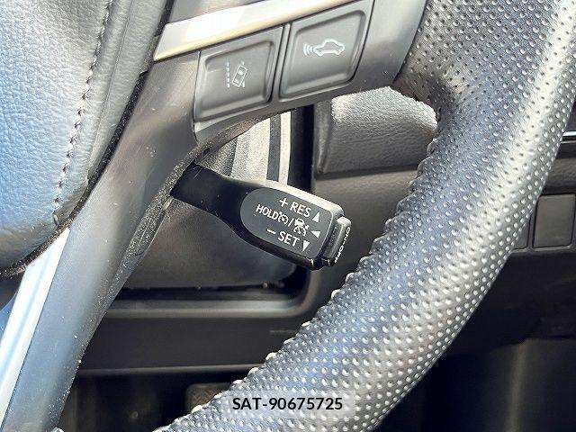 Toyota HARRIER 2017-08 8230205-16