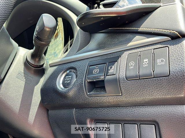 Toyota HARRIER 2017-08 8230205-22
