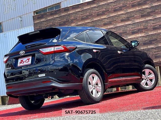 Toyota HARRIER 2017-08 8230205-2