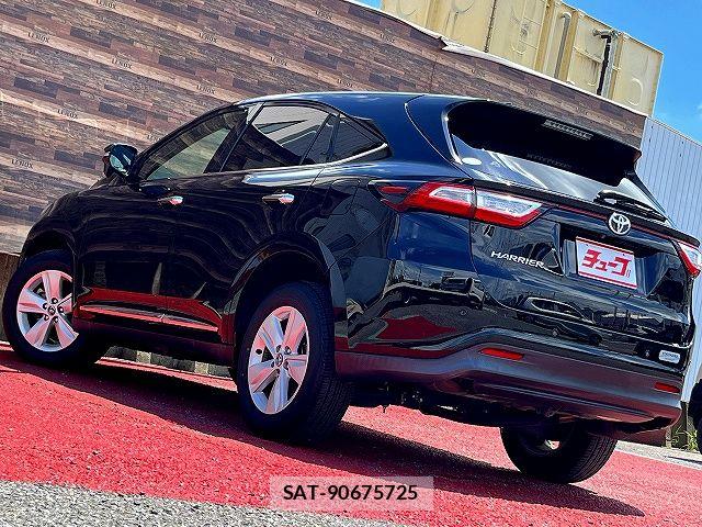 Toyota HARRIER 2017-08 8230205-8
