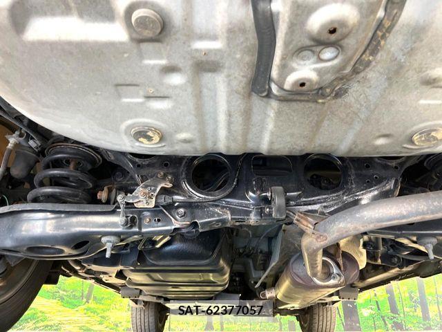 Toyota HARRIER 2015-10 8230216-18