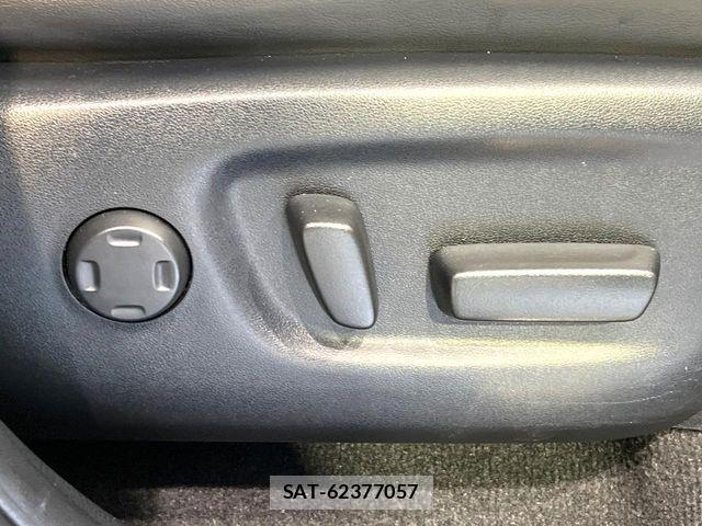 Toyota HARRIER 2015-10 8230216-6