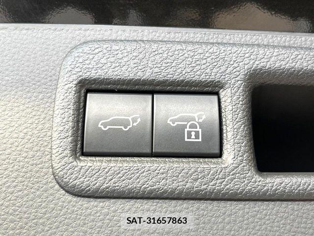 Toyota HARRIER 2021-04 8230195-4