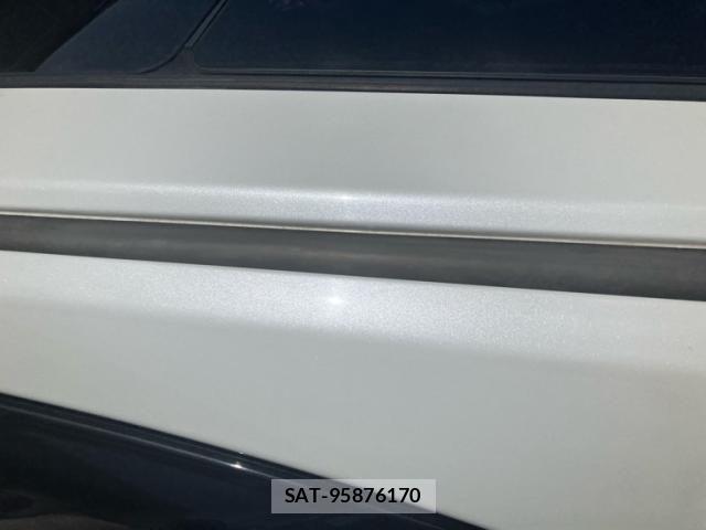 Toyota HARRIER 2017-06 8230197-14
