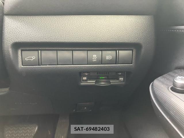 Toyota HARRIER 2020-08 8230203-15
