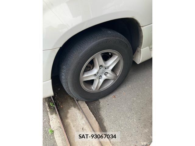 Toyota HARRIER 1999-10 8245312-9