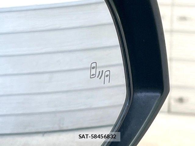 Toyota HARRIER 2021-01 8245297-4