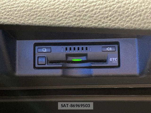 Toyota HARRIER 2016-11 8245309-5