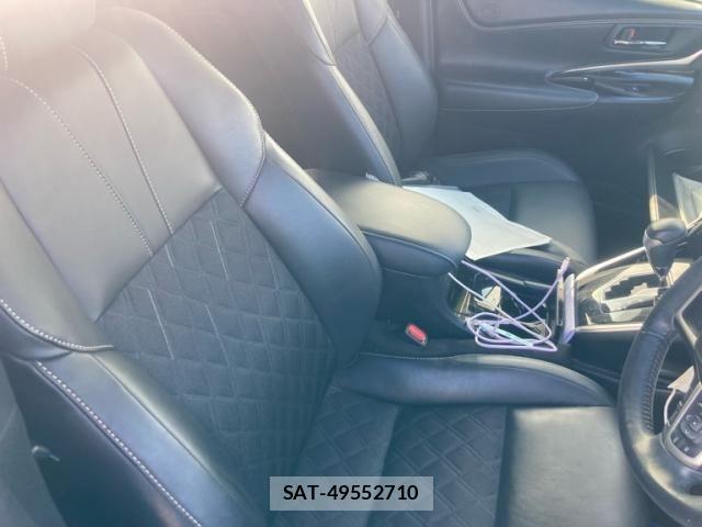 Toyota HARRIER 2019-04 8245303-13