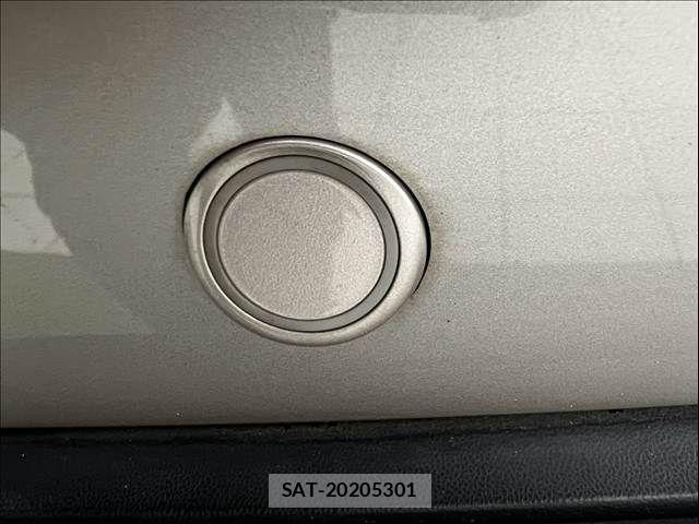 Toyota HARRIER 2023-06 8245304-6