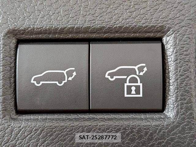 Toyota HARRIER 2023-11 8245292-11