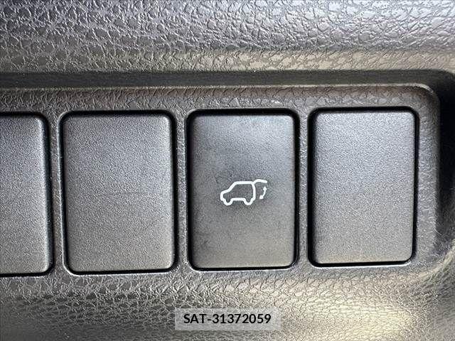 Toyota HARRIER 2017-09 8314640-27