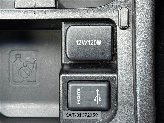 Toyota HARRIER 2017-09 8314640-5