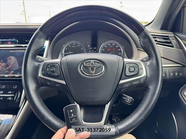 Toyota HARRIER 2017-09 8314640-6