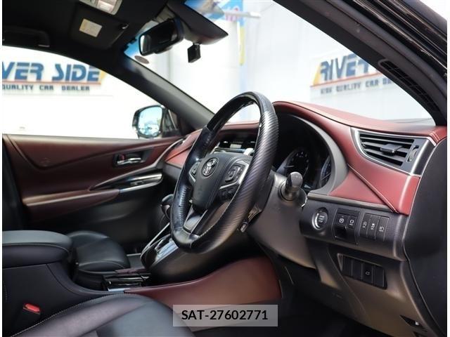 Toyota HARRIER 2017-09 8314637-4