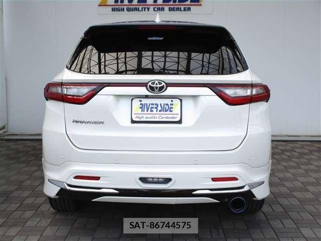 Toyota HARRIER 2017-06 8314634-21