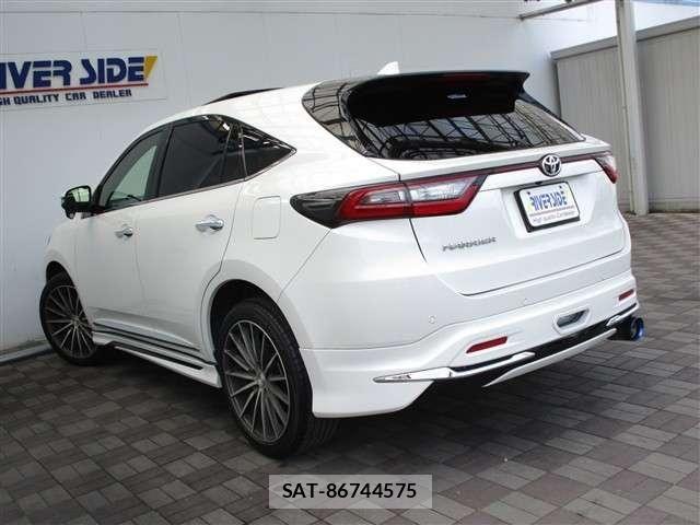Toyota HARRIER 2017-06 8314634-24