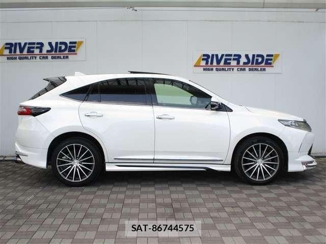 Toyota HARRIER 2017-06 8314634-4
