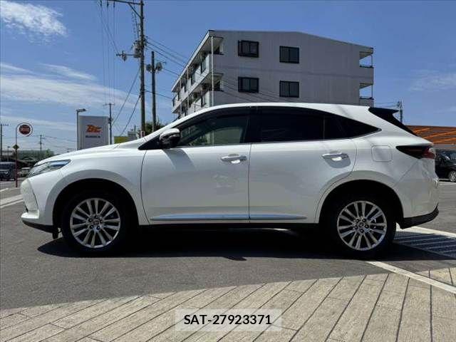 Toyota HARRIER 2017-08 8314642-10