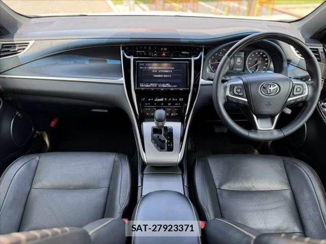 Toyota HARRIER 2017-08 8314642-1