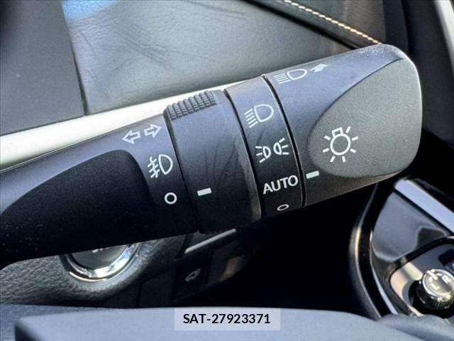 Toyota HARRIER 2017-08 8314642-21
